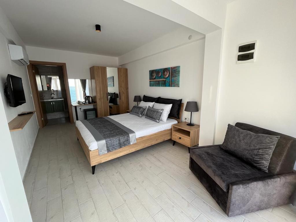 Ni Marin Hotel Миляс Экстерьер фото