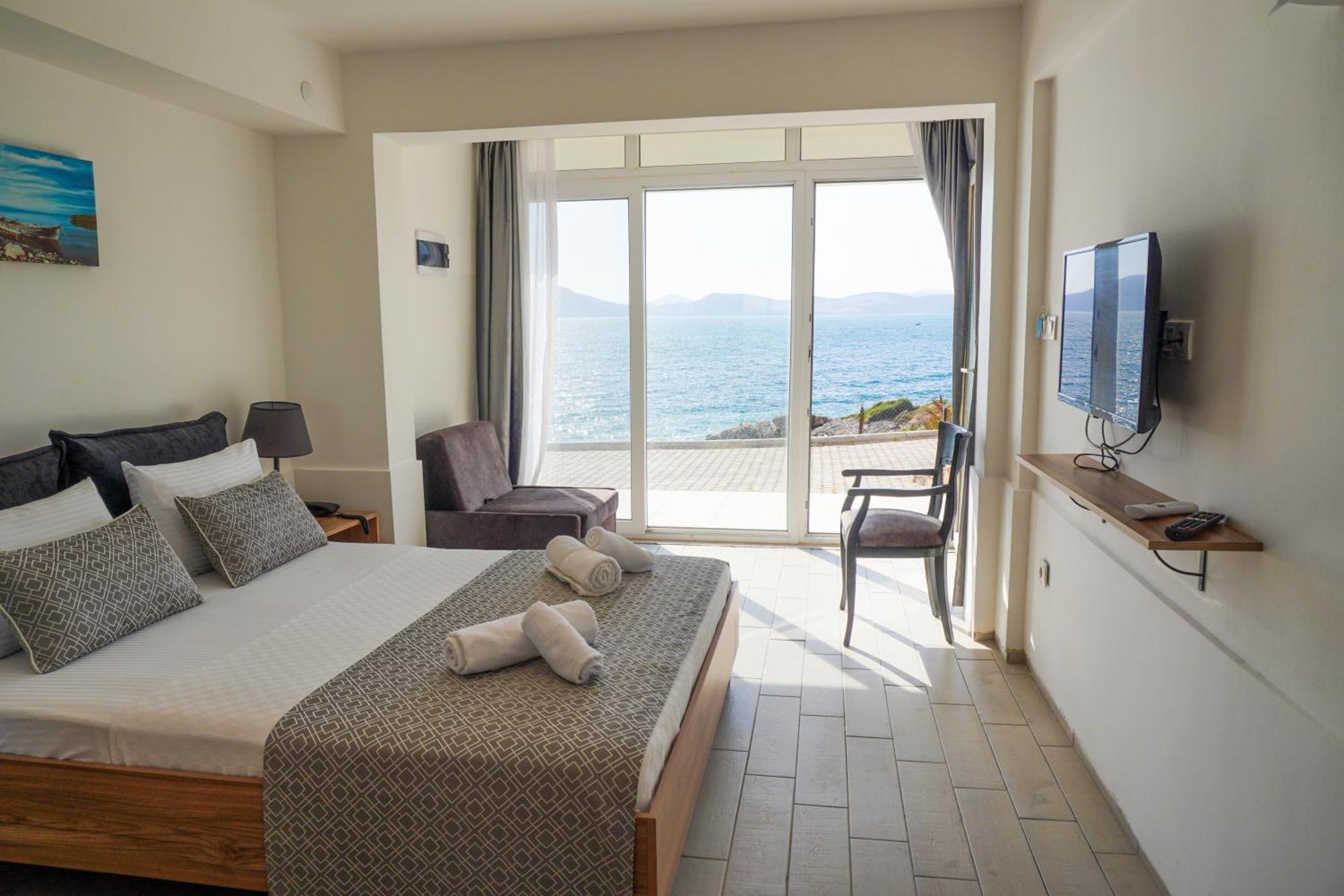 Ni Marin Hotel Миляс Экстерьер фото