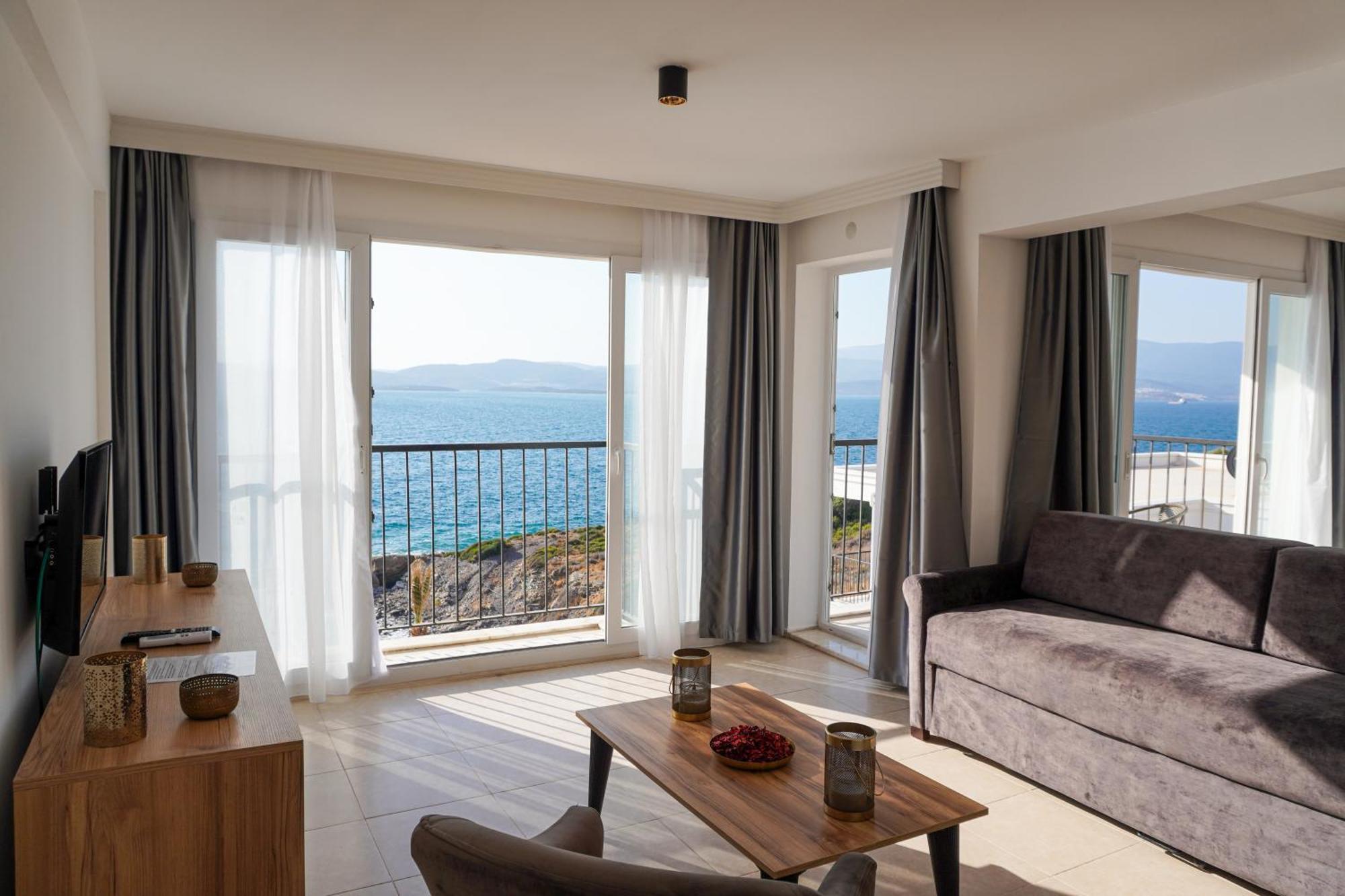 Ni Marin Hotel Миляс Экстерьер фото